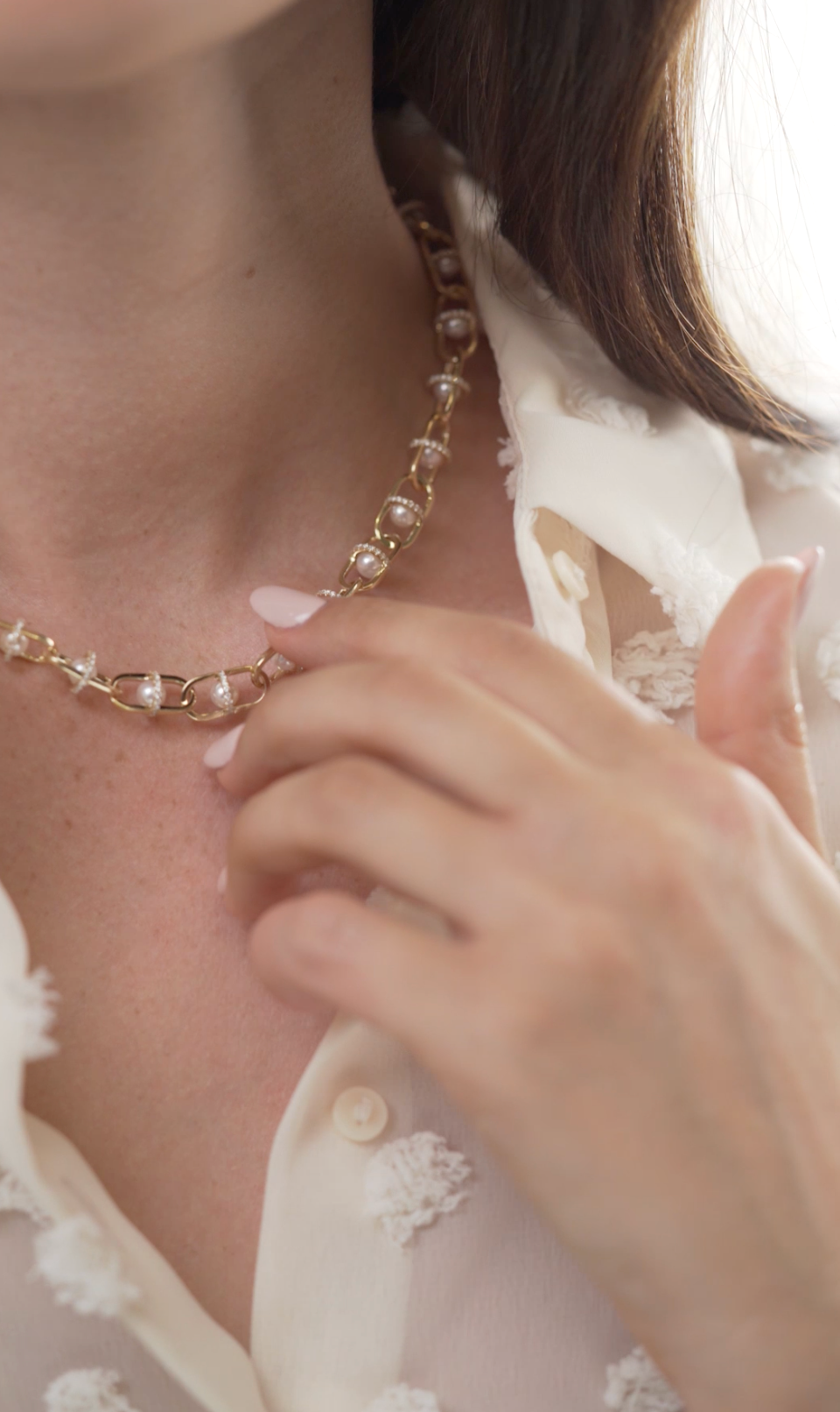 Load video: Allegory Pavé Pearl Necklace
