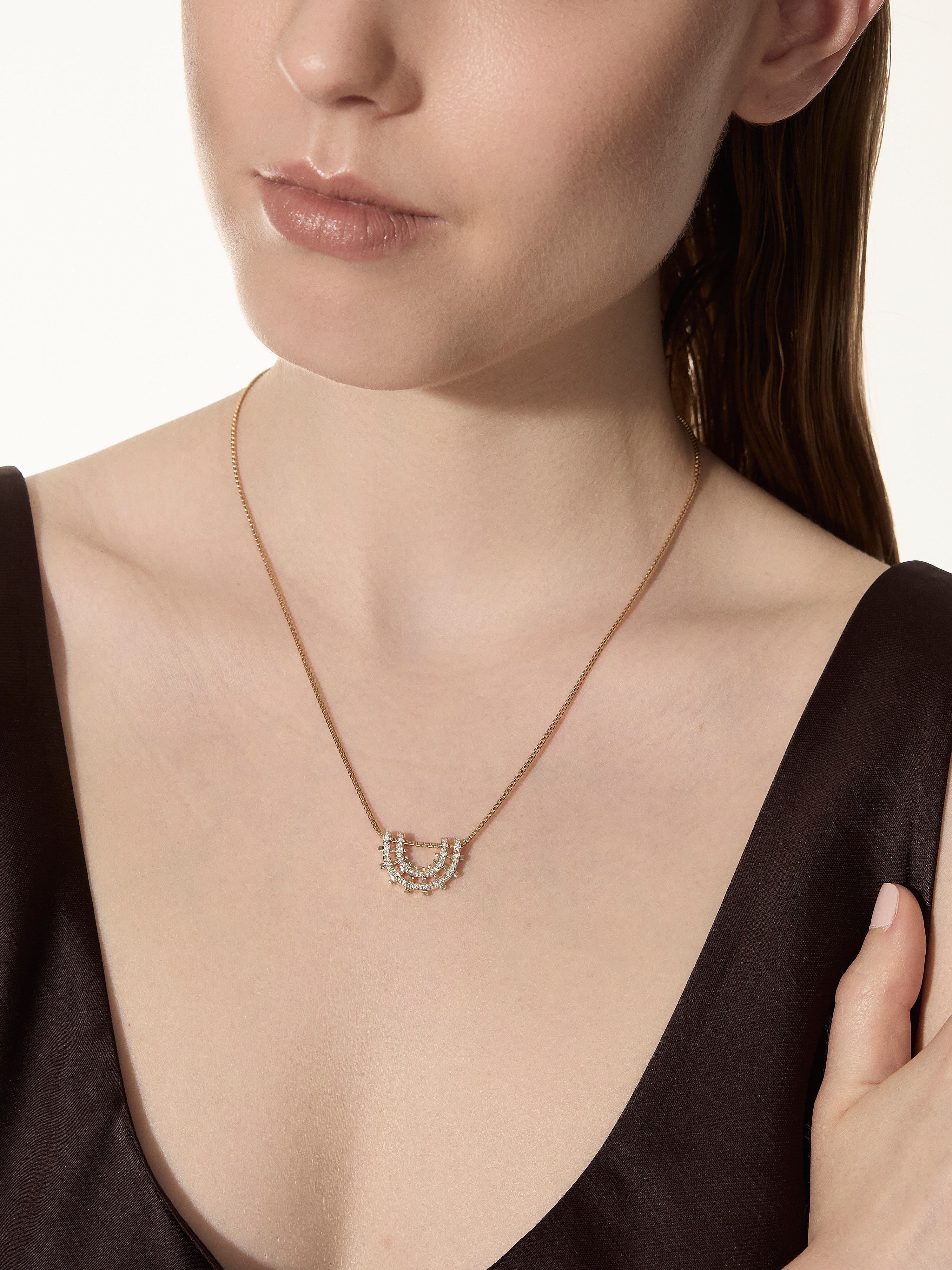 Railroad Pavè Arc Pendant
