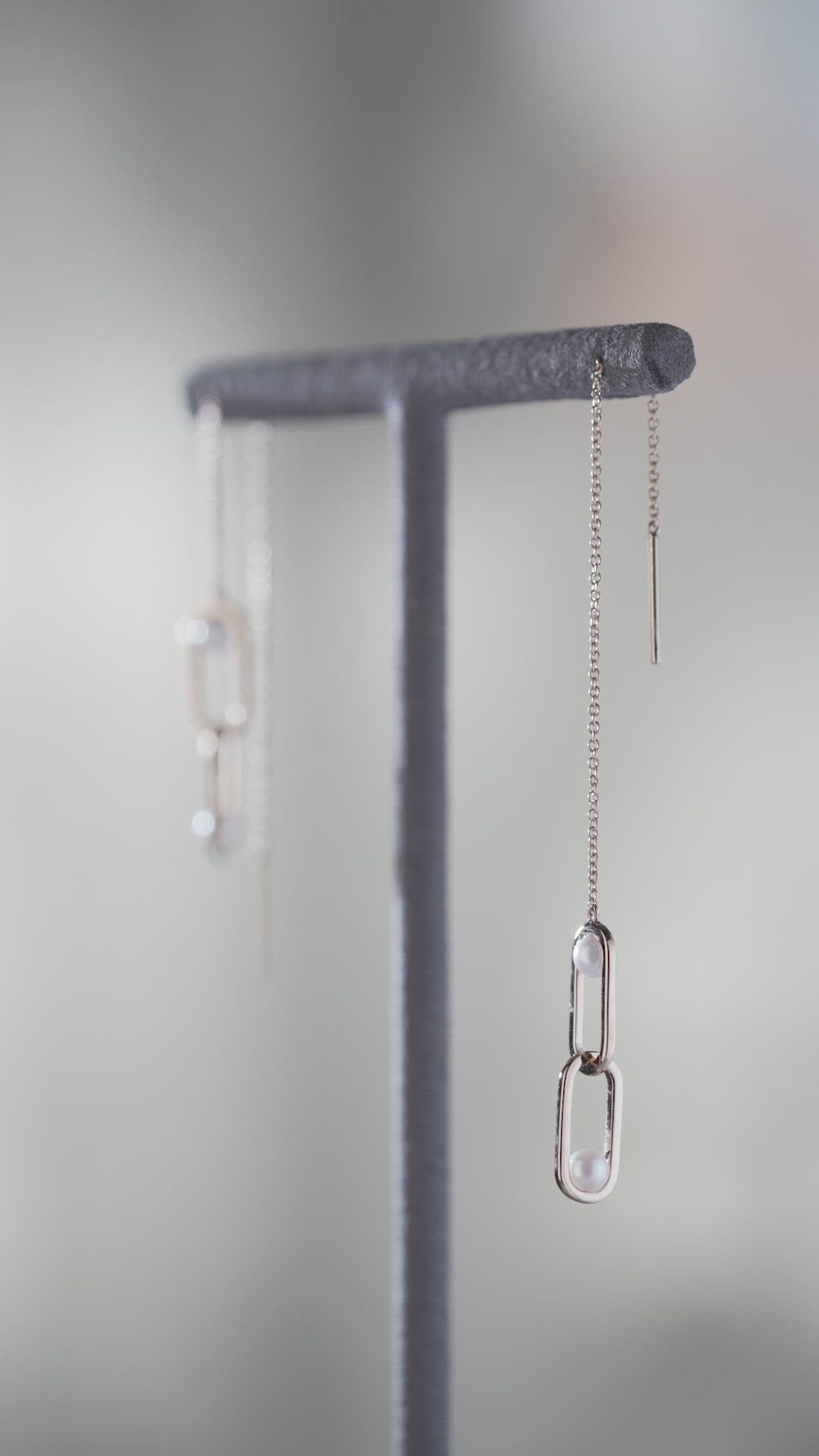 Load video: Inversion Pearl Threader Earrings