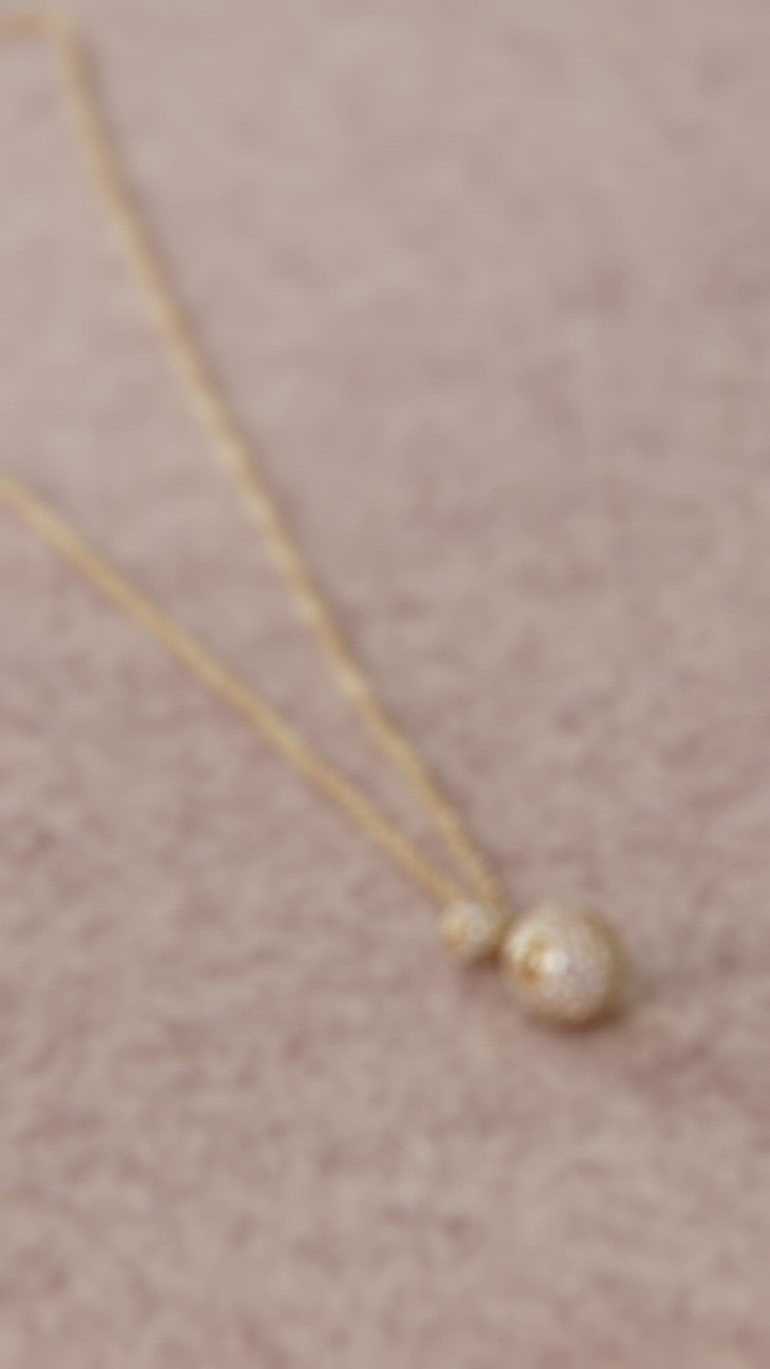 Load video: Nemara Pavé Pendant