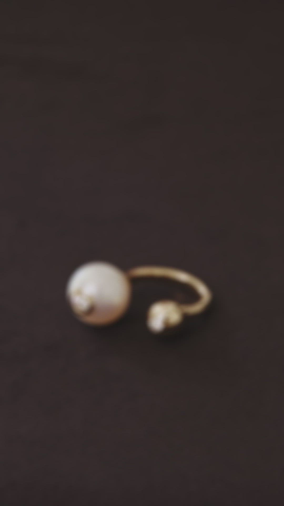 Load video: Nemara Grand Pearl Ring