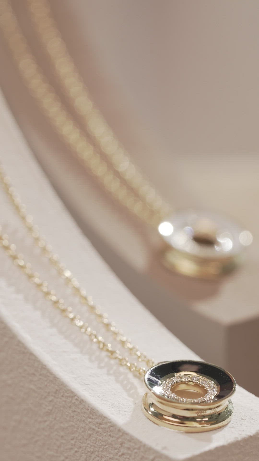 Load video: Rinzo Jet Black Pendant