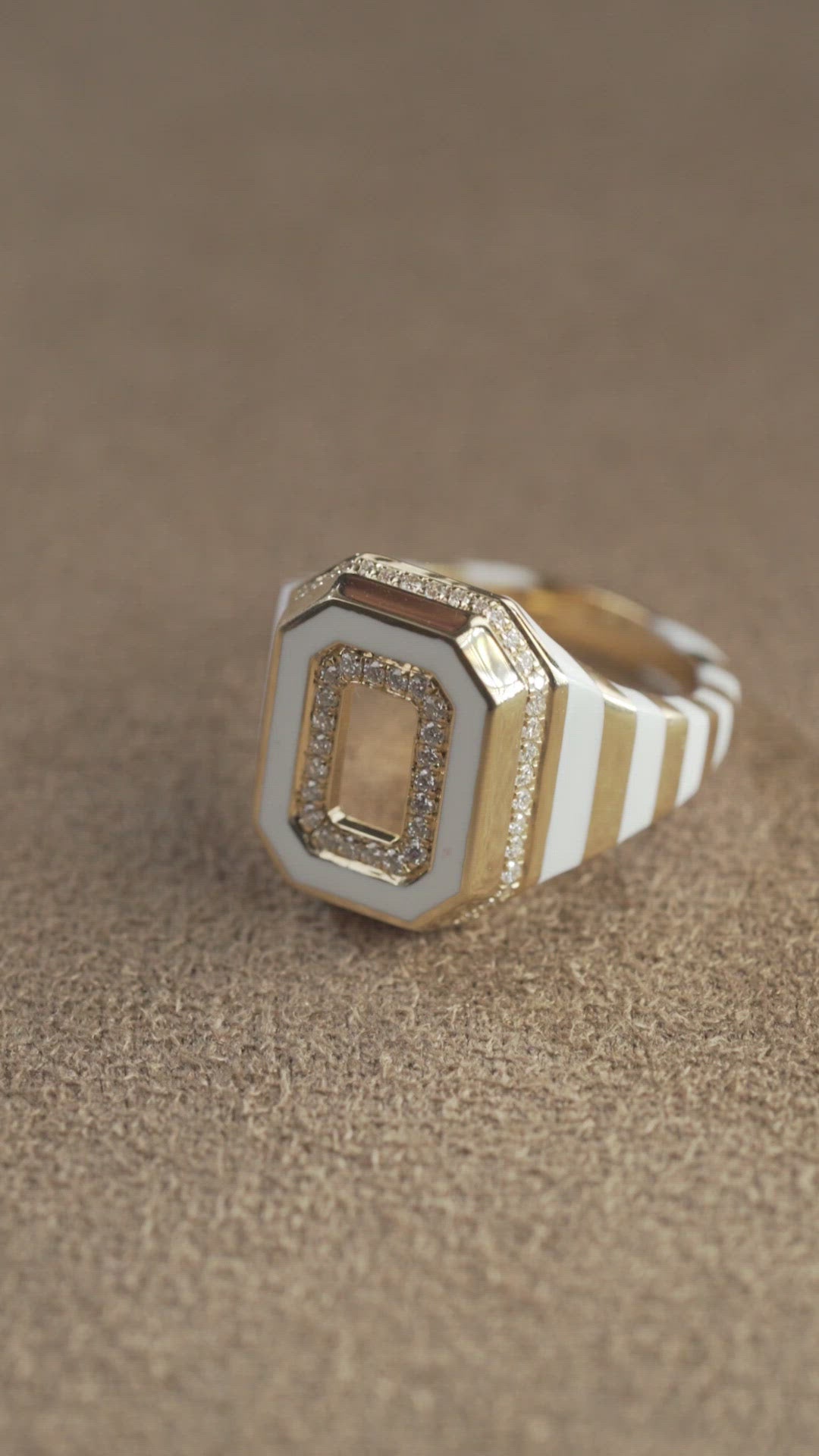 Load video: Azar Jet Black Signet Ring