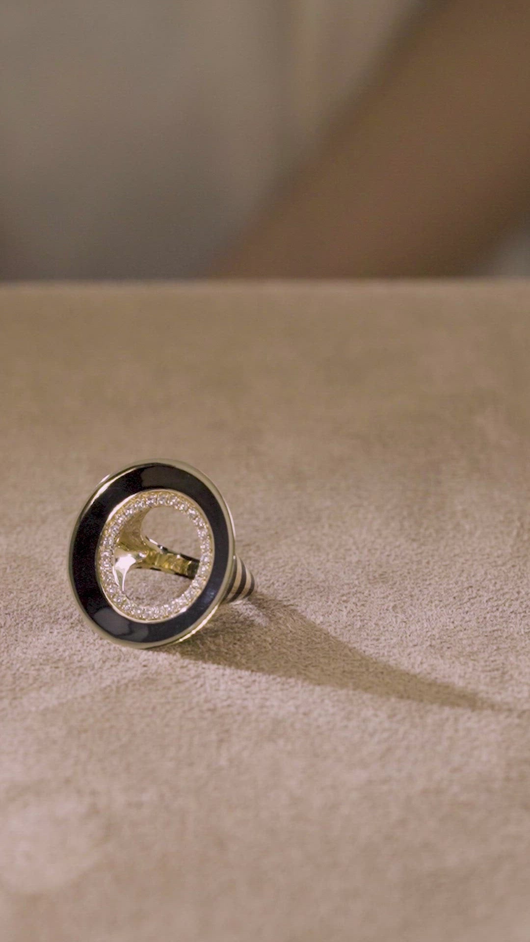Reis Bone White Ring
